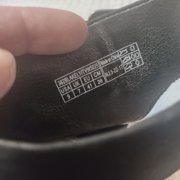 Vionic Black Blakely Peep Toe Wedge Bootie - Picture 7 of 8